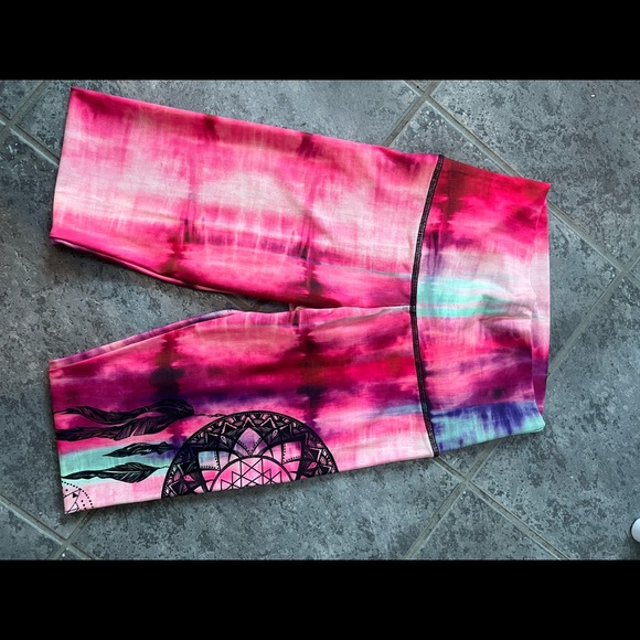 Onzie Dreamcatcher leggings never worn - Picture 4 of 4
